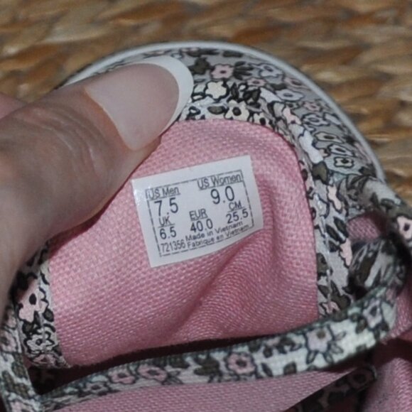 Vans Off the Wall All Over Print Mono Floral Skate Shoe M 7.5 EUR40.5 Unisex - Picture 8 of 9